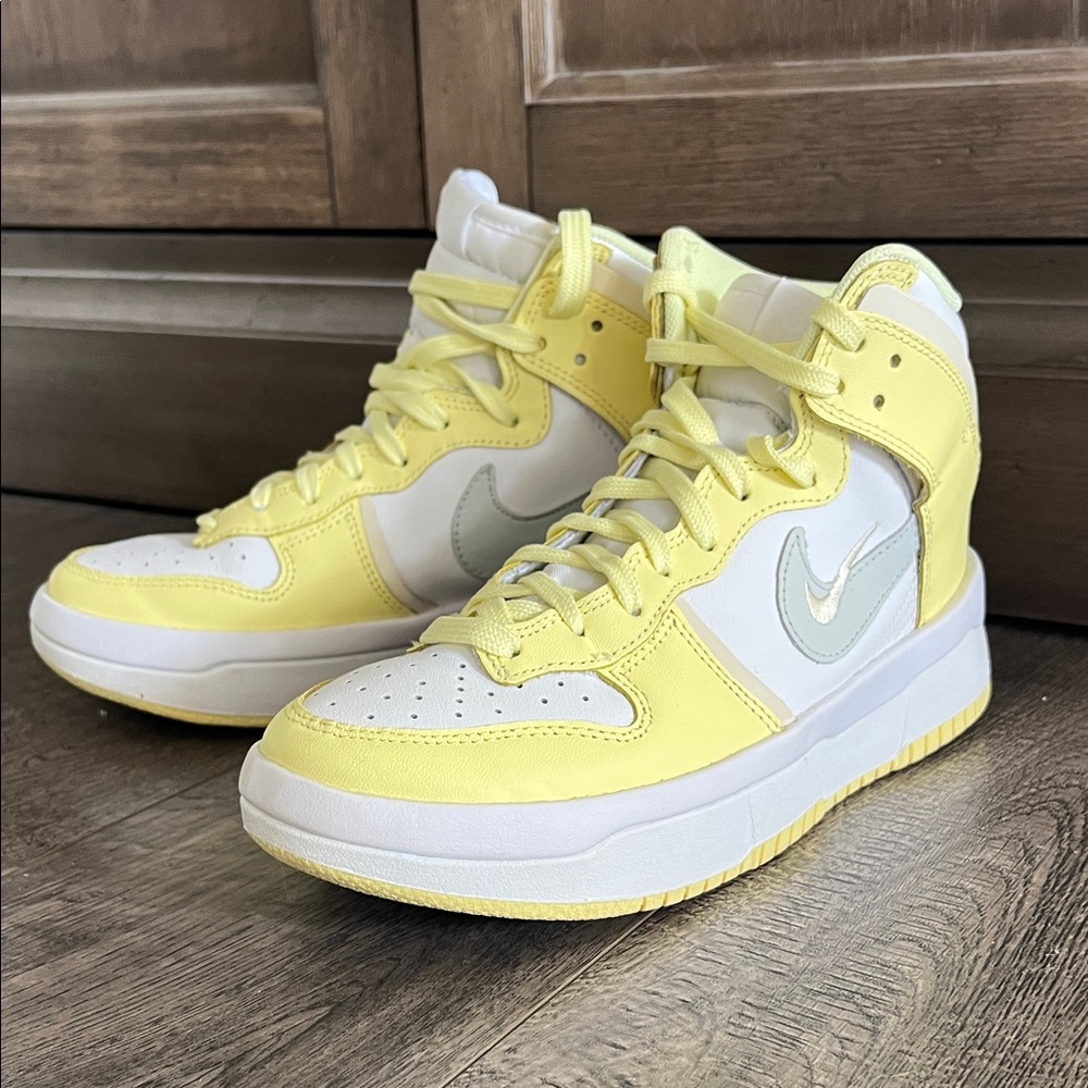 Nike Dunk Up High-Top Sneakers in Yellow and White DH3718-105 Sz.7